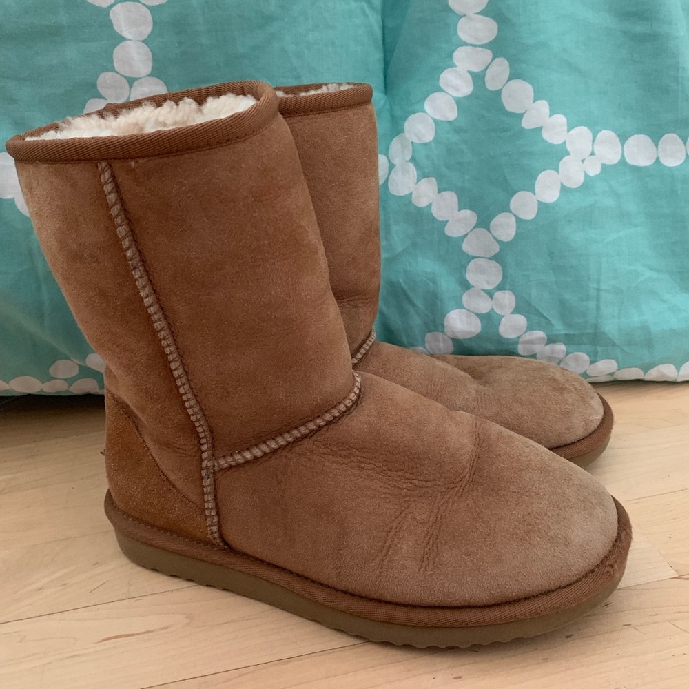 UGG Boots Short Classic, Lined, Brown